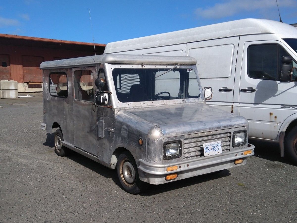 posted at the Cohort by Owen Here we go again; another Niedermeyer box. But this is a very special one, and mighty rare. It’s the smallest step van ever made [&hellip;]