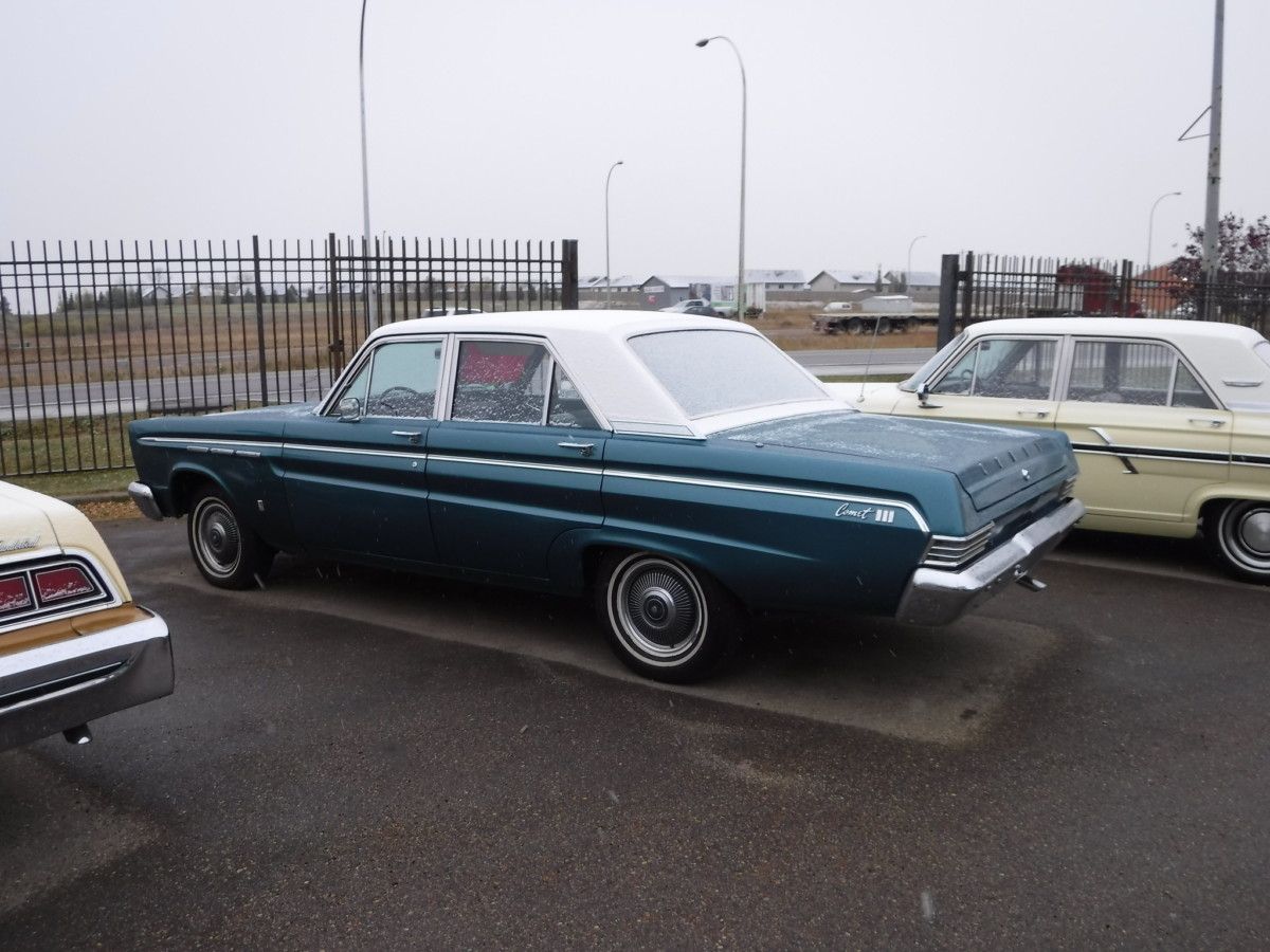 The trio of Falcon, Comet and Fairlane have always intrigued me, because of their somewhat confusing similarities and differences. This shot of these two by canadiancatgreen begs the question: just [&hellip;]