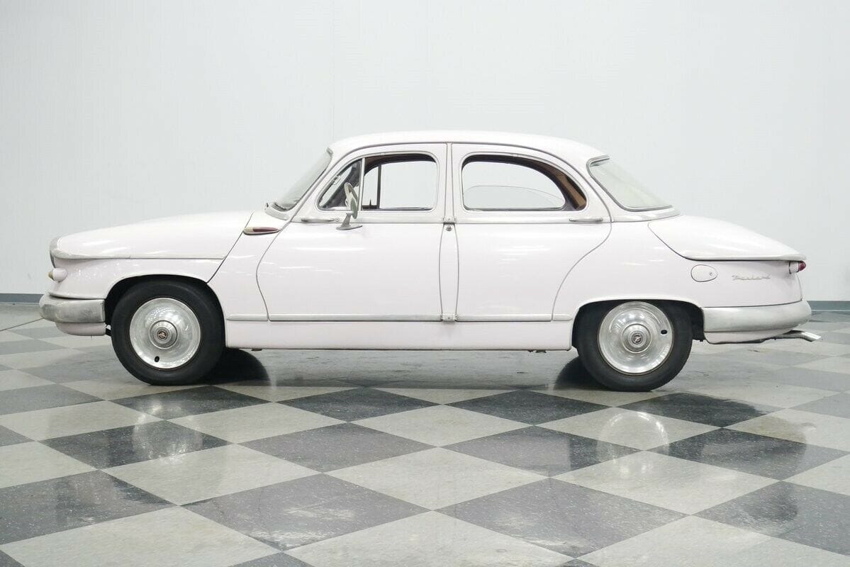 “A ’61 Plymouth and a Volkswagen Beetle had a baby, and . . .”  No, wait–that’s silly.  But this car is silly.  Or is it an inspired stroke of genius?  [&hellip;]