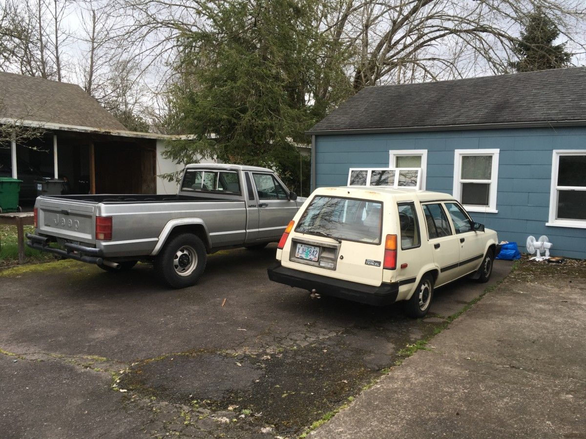 Suddenly it’s…1986, or so, with two vintage vehicles in the driveway. The Tercel wagon is clearly the FWD version. But I can’t tell if the Comanche is RWD or 4WD. [&hellip;]