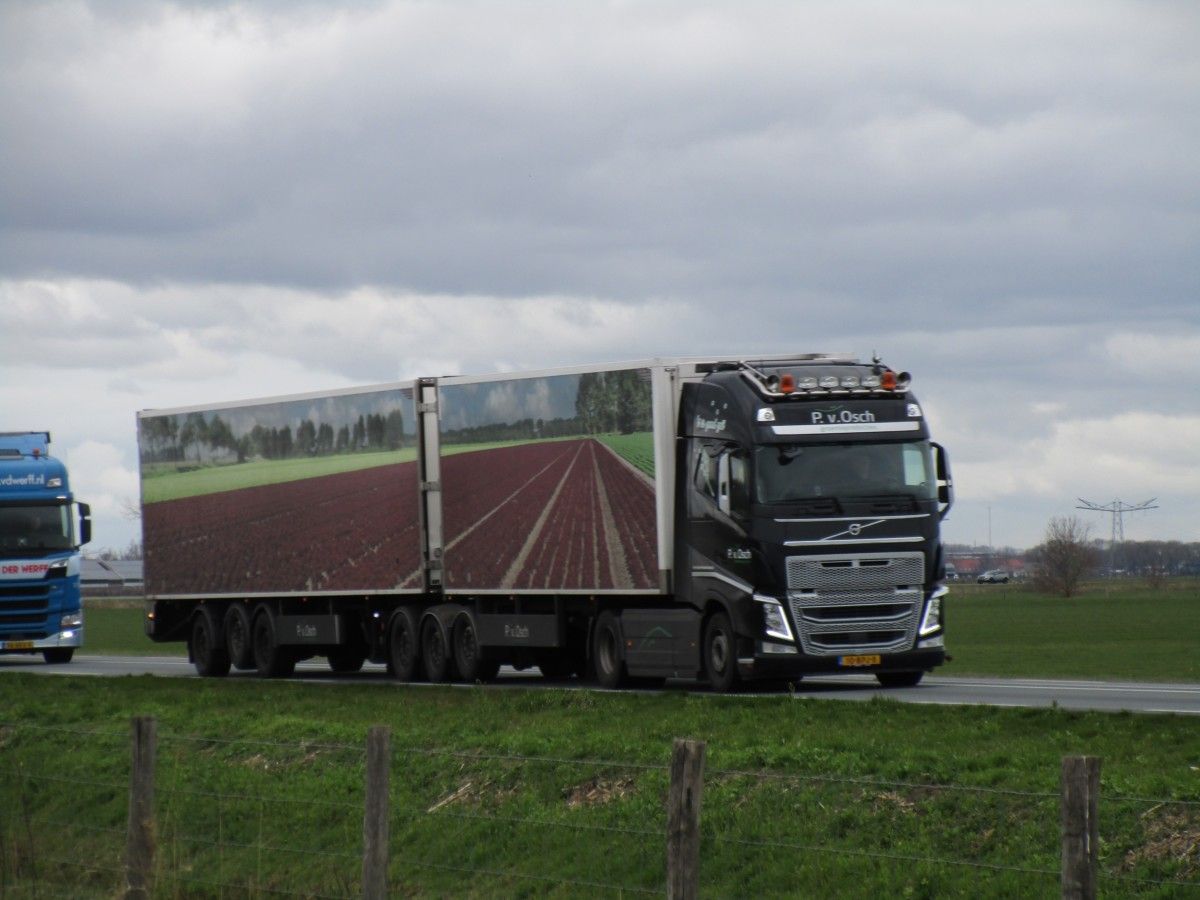 Our 25.25 m (82’10”) long EcoCombis come in multiple forms, the set-up of this mobile panorama is called a B-Double. The tractor is a 2020 Volvo FH 4×2 with a [&hellip;]