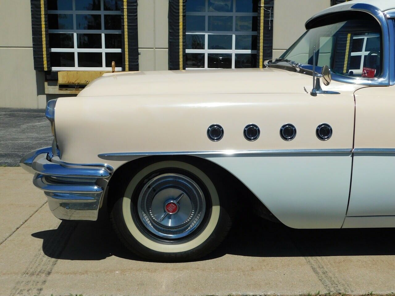 At least that what Buick called it.  The Roadmaster was “Custom Built by Buick.”  Maybe not custom in the true pre-war sense, but when you look at the fine details [&hellip;]