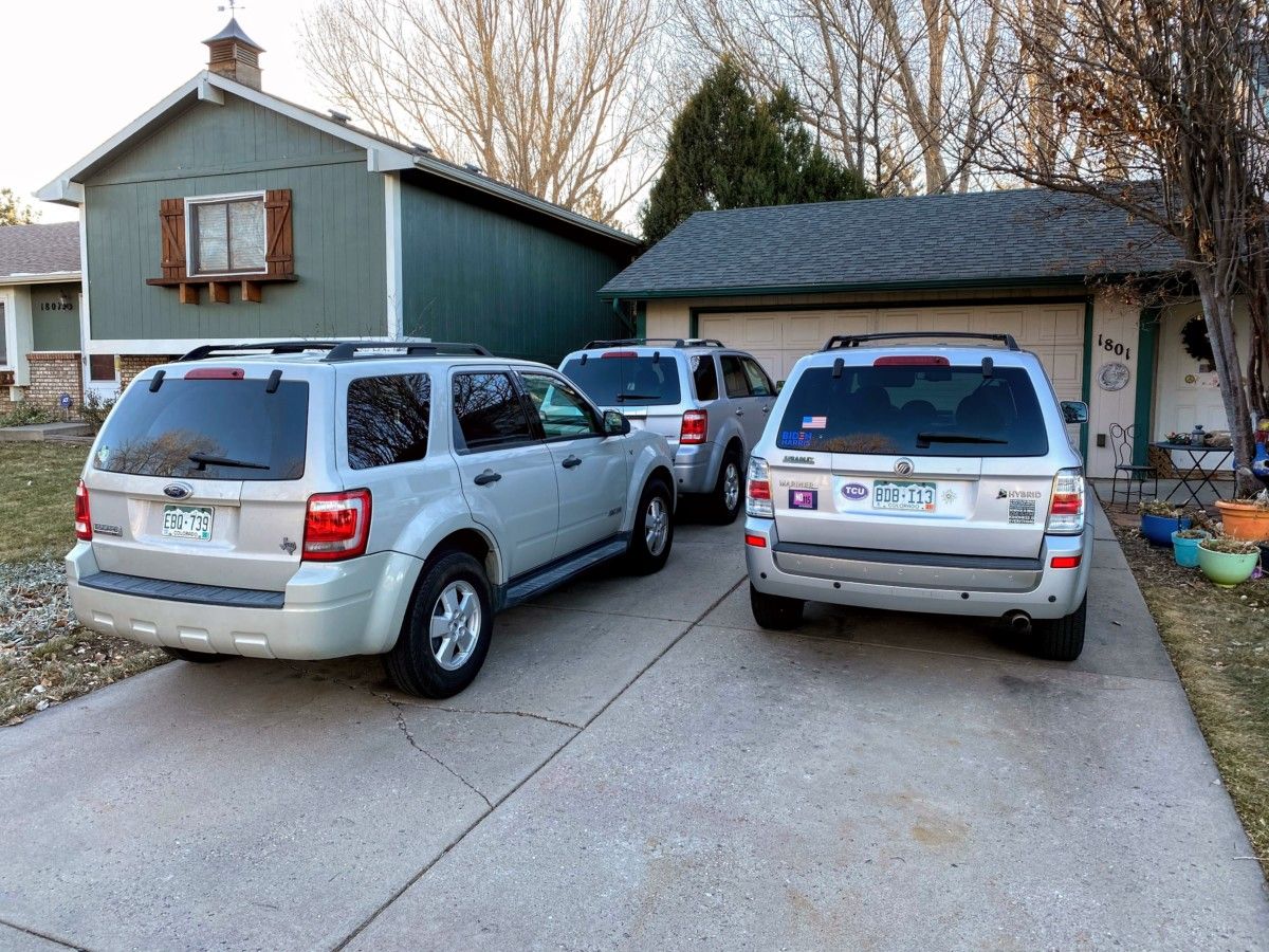 Apparently someone found a good thing and decided to stick with it.  It’s not quite a trifecta of Escapes as the one on the right is the Mercury Mariner sister [&hellip;]