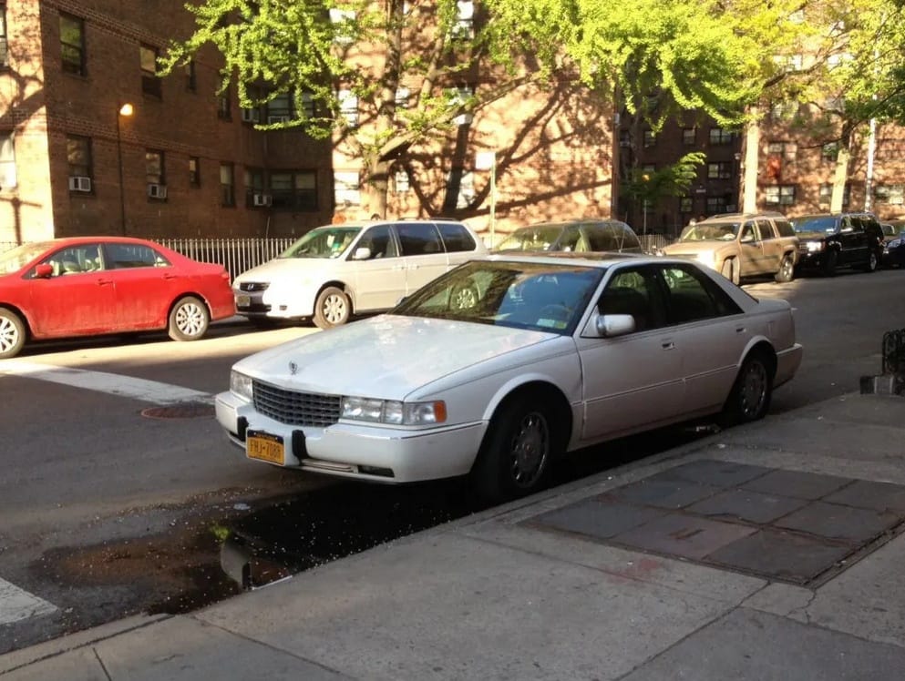 (first posted 8/30/2015)    This was the car Lincoln was gunning for with its 1995 Continental. Well, not quite, as today’s article proved: the Continental was ostensibly a Seville rival that [&hellip;]