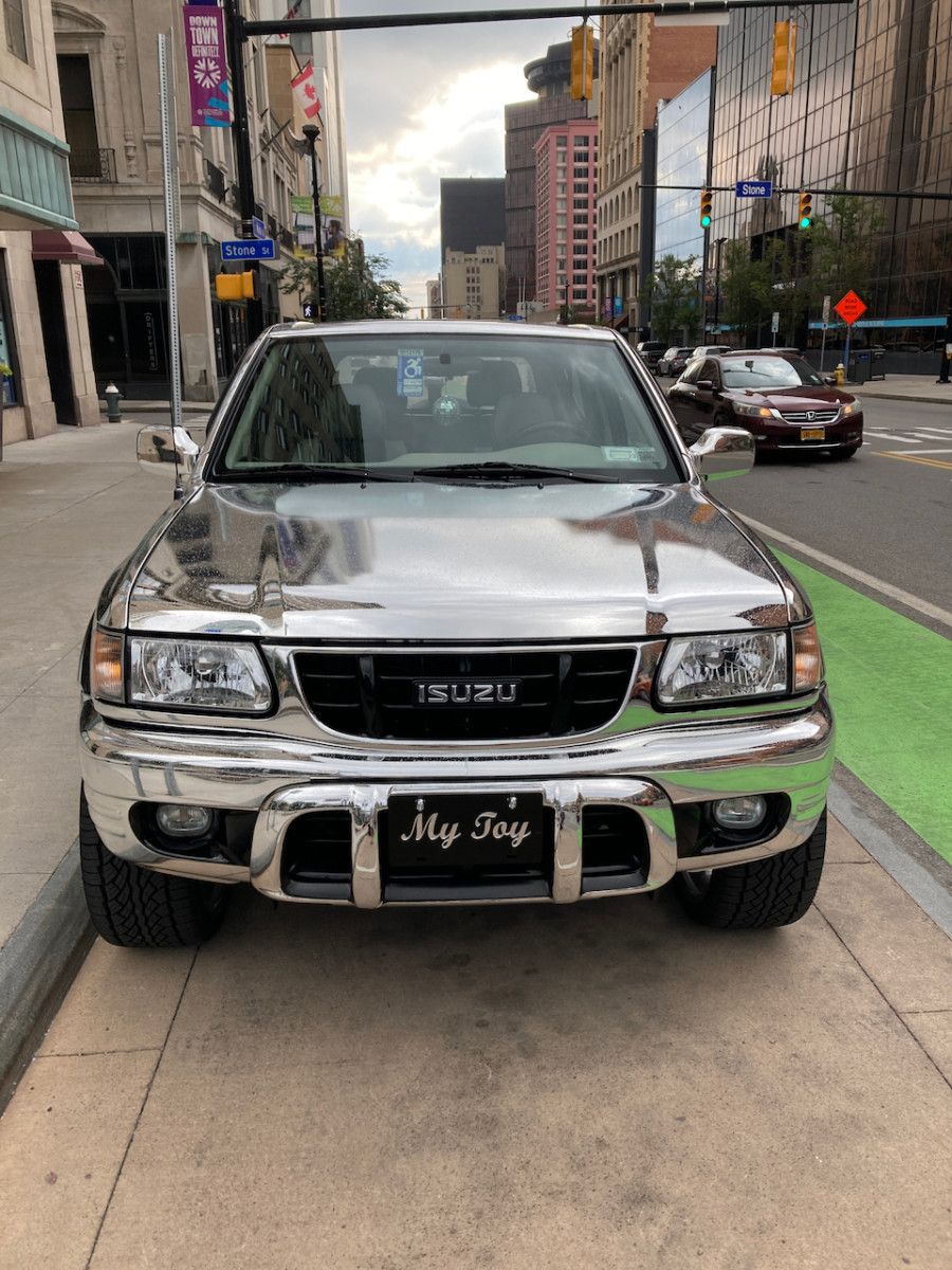 When I happened upon this Rodeo several weeks ago, I was stopped dead in my tracks by the little truck’s audacious shininess. There was something about the Isuzu’s presence, on [&hellip;]