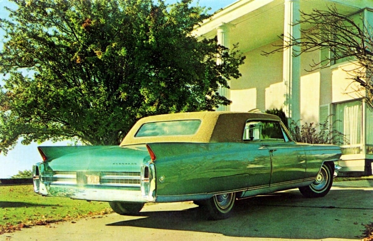 Here’s something that didn’t seem to catch on: removable hardtops for American convertibles. This is a Gold 300  Esquire hardtop made by Riviera, Inc. of Cedar Rapids, Iowa. Looks like [&hellip;]