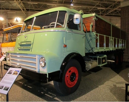 &nbsp; (first posted 9/24/2015. Links to Parts 2, 3 and 4 at bottom)   DAF’s roots go back to April 1, 1928, when Hub van Doorne founded the “Commanditaire Vennootschap Hub [&hellip;]