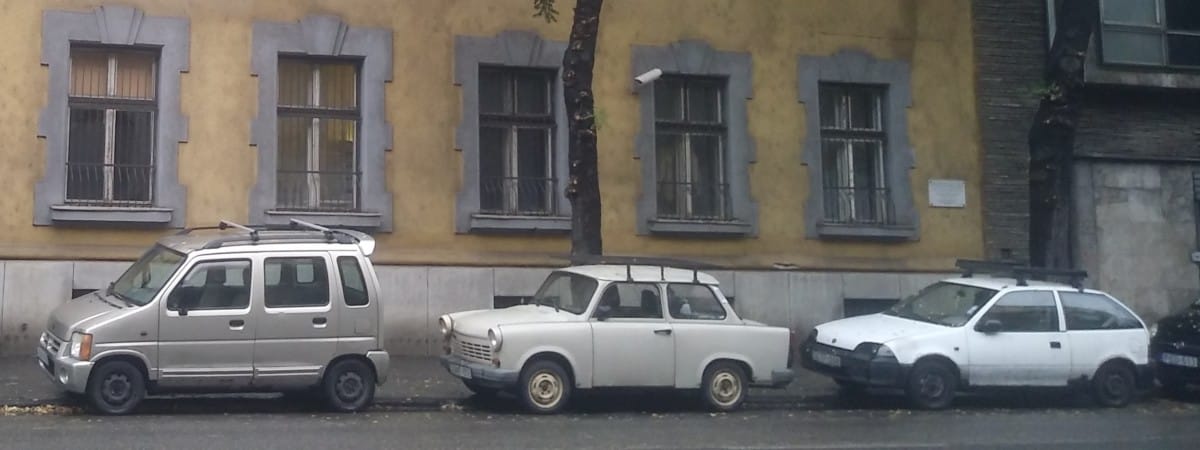 Roshake 77 posted this delightful shot of three small cars at the curb in Budapest. The perfectly represent the evolution of the species of small car over several decades. But [&hellip;]
