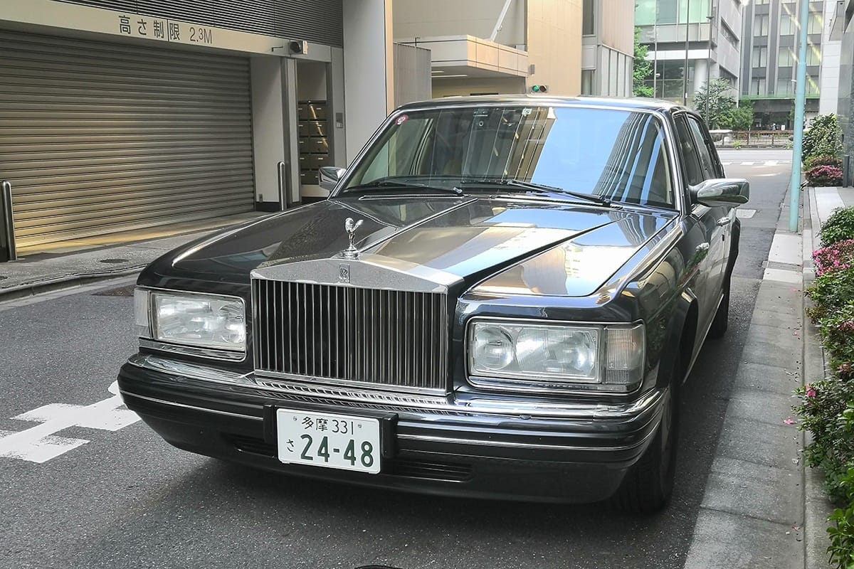 It’s challenging to follow a legend. The Silver Shadow, the Rolls that really took the hallowed marque into the modern era, would almost necessarily overshadow (har har) its successor, no [&hellip;]