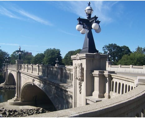 1914 Leeper Bridge, South Bend, Indiana (first posted 10/7/2015)    This is the final part of this two-part series about bridges in the United States. See Part 1 here. As the [&hellip;]