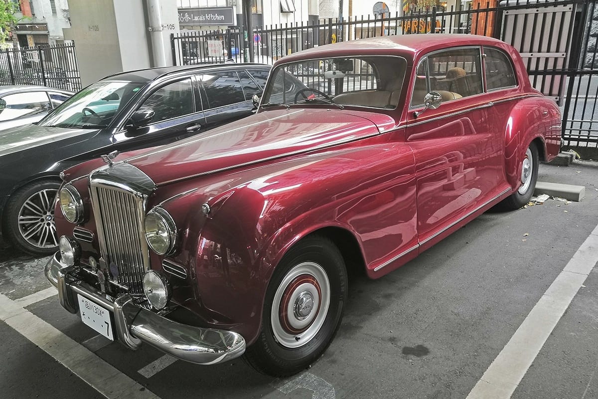 This is an atypical “CCC” post – a Coachbuilt Curbside Classic. It’s the real deal, not a museum piece. I found this old dear in the very swanky neighbourhood of [&hellip;]