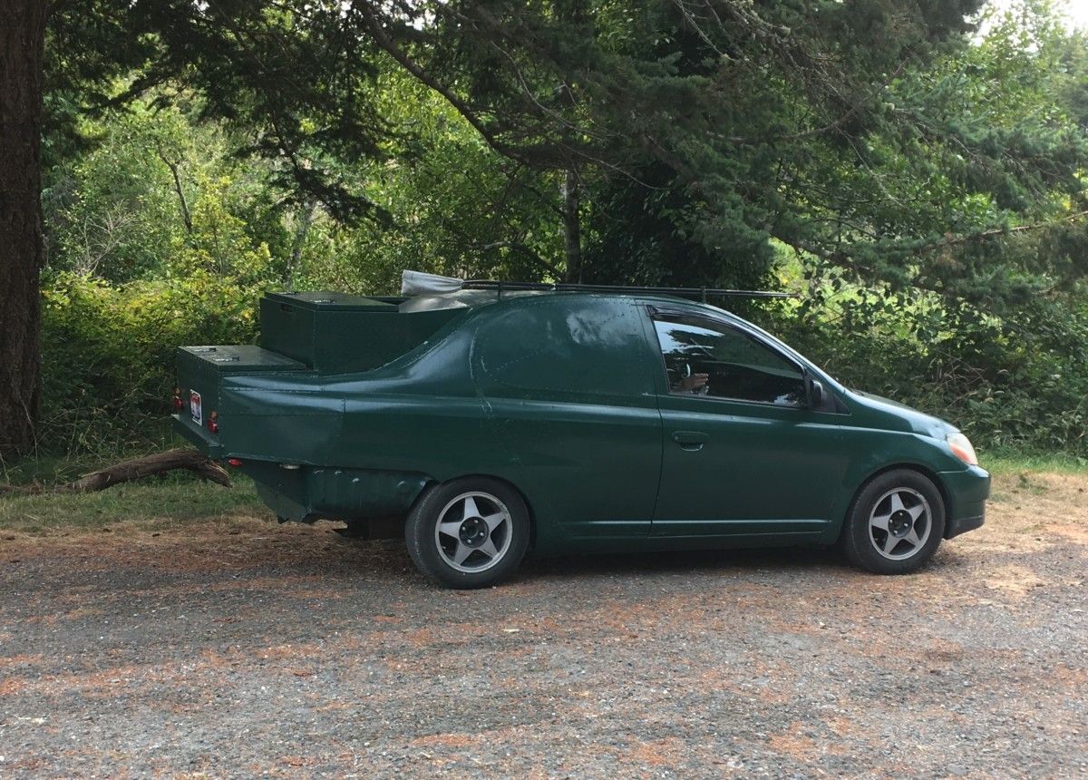 This is one of my better finds in Port Orford: A Toyota Echo (Yaris) apparently converted into a very compact motor home. As it was presently occupied, I unfortunately was [&hellip;]