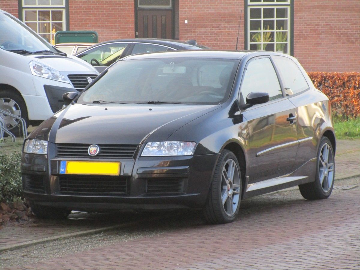 From 2001 to 2007, the Stilo was Fiat’s C-segment/compact car model in Europe. Commercially, it underperformed -big time- and struggled against the contemporary competition from Volkswagen, Ford, Opel, Renault and [&hellip;]