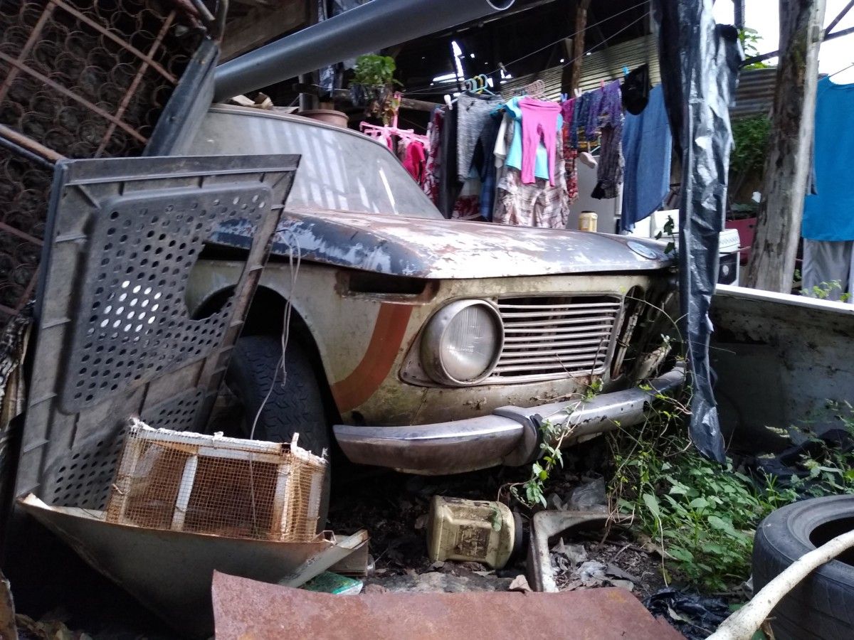Work had taken us to a vintage household in downtown Santa Tecla (El Salvador), a town with still some semblance of the old Spanish style city grid. The house was [&hellip;]