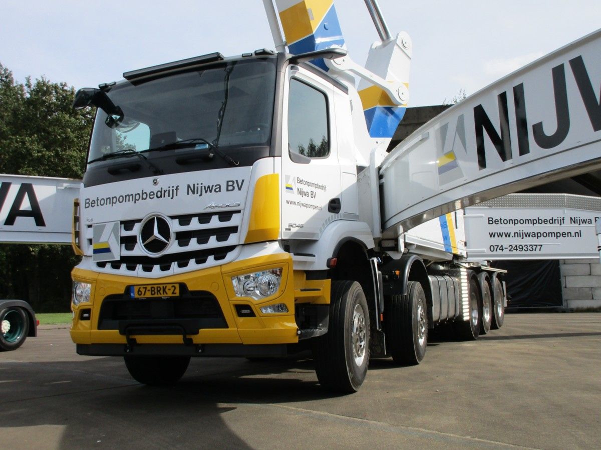 The outriggers of this concrete pump are so massive that the Mercedes-Benz carrier seems hardly equal to its task, as if it’s undersized. Yet the 10×4 chassis and the Schwing [&hellip;]
