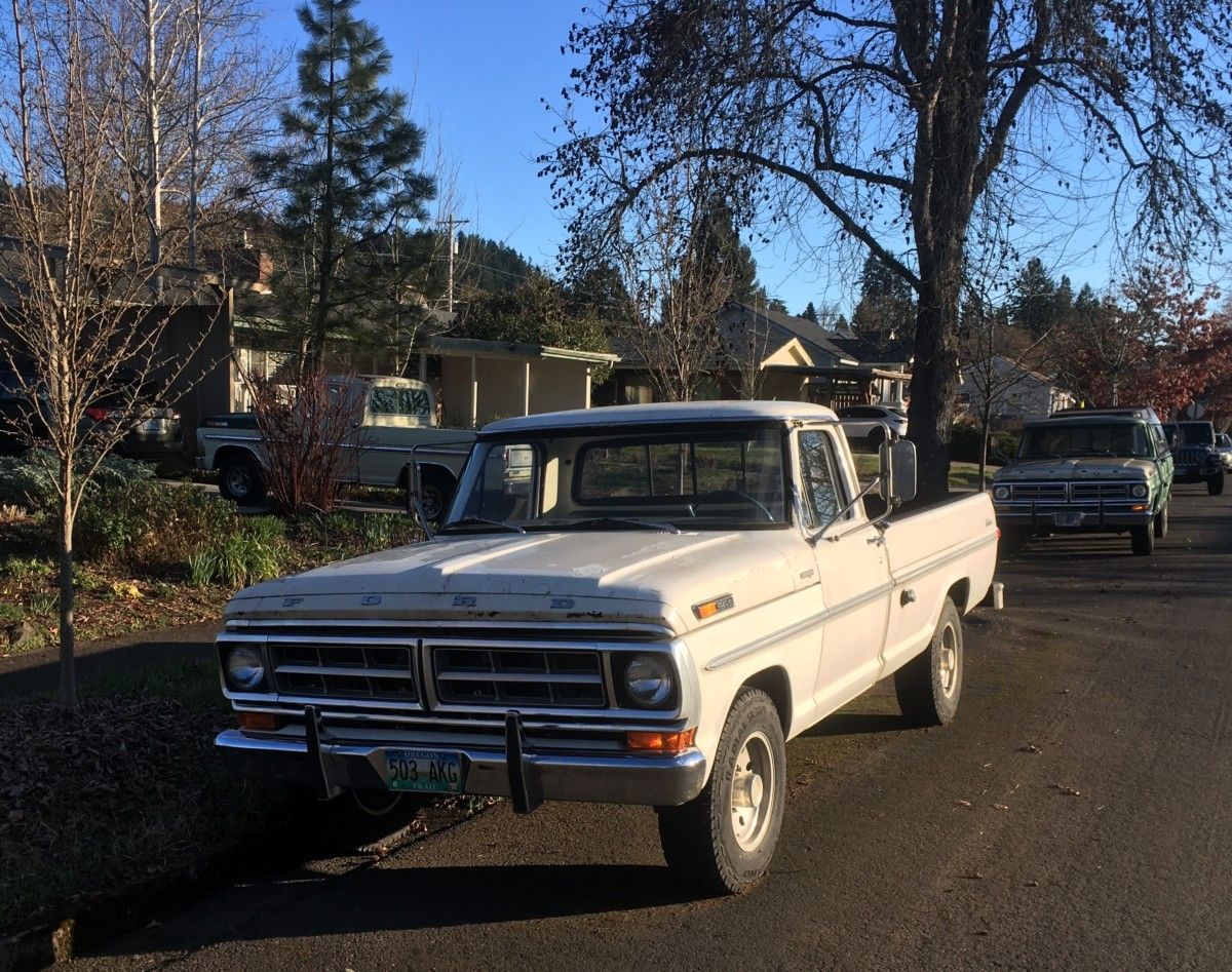 Curbside Outtake: Someone’s Hoarding Old Ford Pickups Someone’s got no less than three Ford pickups of very similar vintage (1972 or so) in front of their house.
