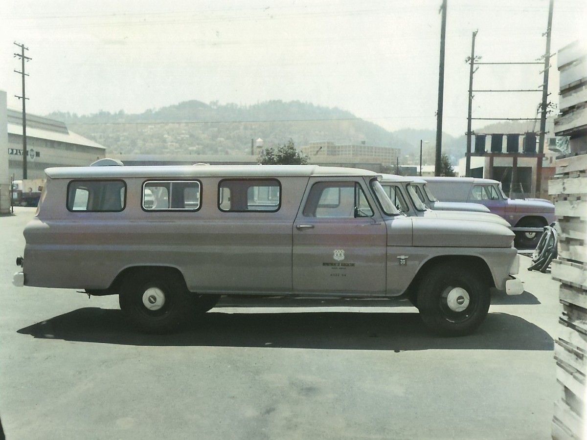 This shot of 1964 Chevrolet C30 Panel Van converted into a “Super Suburban” for fire crews finally gave me the impetus to find out just how long these bodies were: [&hellip;]