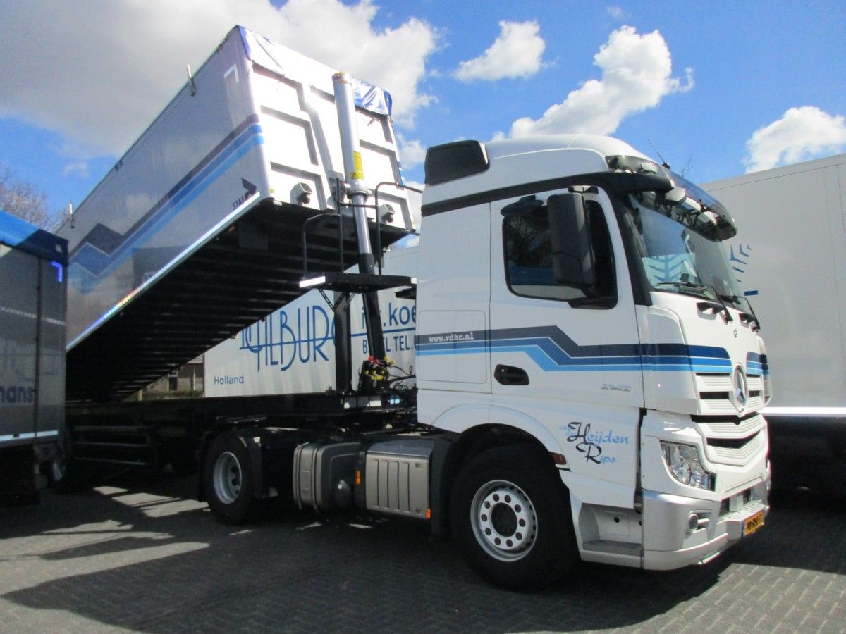 CC Global: 2021 Mercedes-Benz Actros And 2022 Stas Agrostar - Grains Of Common Sense 1 Van der Heijden - Mercedes-Benz Actros 2142 - 1