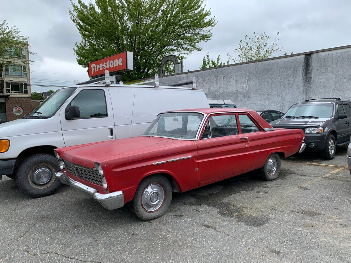 I got suckered in again, even though I know better. At first glance this ’65 Comet 2-door sedan posted by robadr said to me: Falcon, with a different front end. [&hellip;]