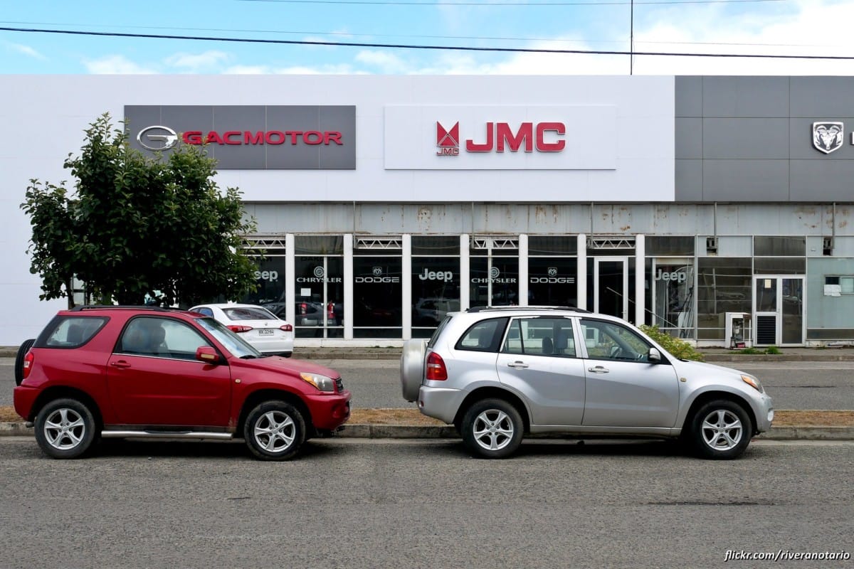 At first glance I wondered why RiveraNotario had posted these two versions of the gen2 RAV4s. Because we never got the swb version? No. Because these aren’t actually RAV4s. They [&hellip;]