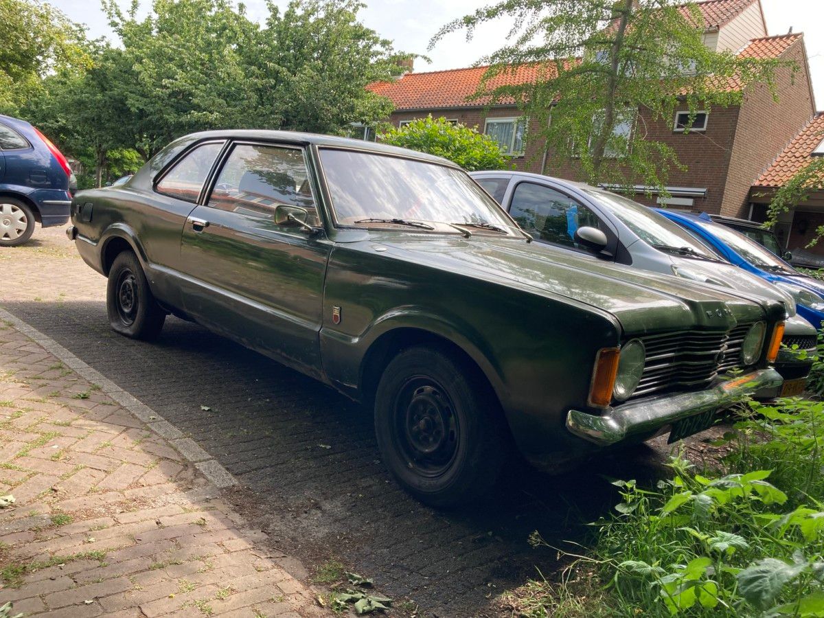 Corey Behrens spotted this Taunus 1300L in Heiloo, NL on June 18th, looking a bit down on its heels. And then he shot it again on July 6th, having been [&hellip;]