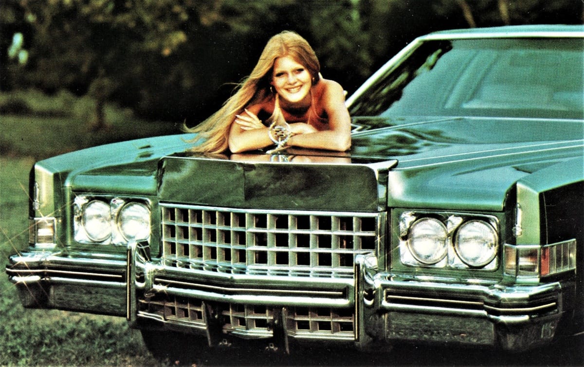 I wonder if the made hood crowns for a Peugeot 404?