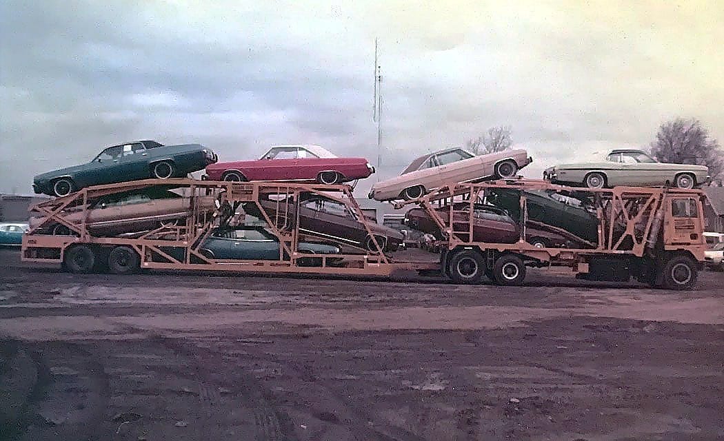 Vintage Car Carrier: Dodge LN1000 Hauling 1973 Mopars An all-Mopar rig with a boxy Dodge LN1000 hauling a quite mixed assortment of 1973 cars.