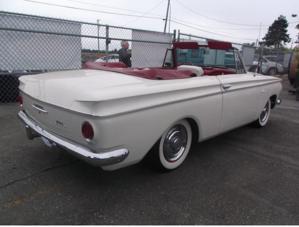 (first posted 9/12/2016)     In my (perfect) memory, 1961 – 1963 Rambler American convertibles were seriously rare back in 1961 – 1963. And they never got more common going forward, as [&hellip;]