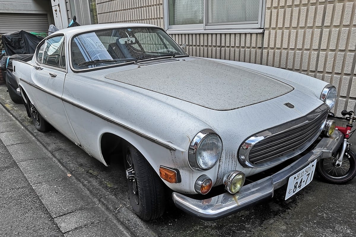 It was a sunny weekend and I was in a part of town I hadn’t yet explored. Suddenly, I caught a glimpse of the Volvo’s characteristic rear fin gleaming from [&hellip;]
