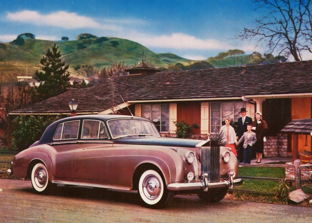 Here’s a somewhat unexpected PR shot of an American suburban family about to go off for a ride in their new R-R Silver Cloud. Dad must have been doing what [&hellip;]