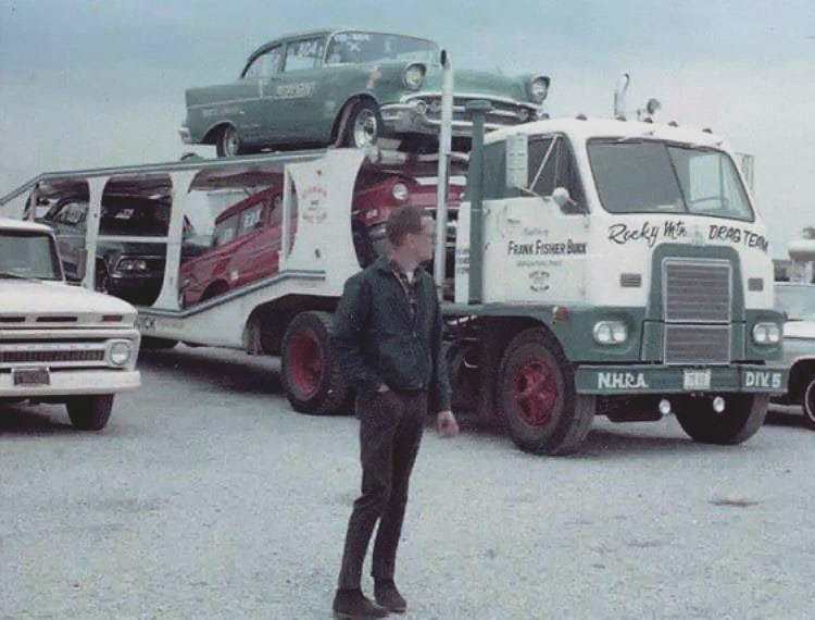 A random shot from about 1966 or so, of an older “Emeryville” International COE and a 1950s MHS trailer hauling the Rocky Mtn. Drag Team.