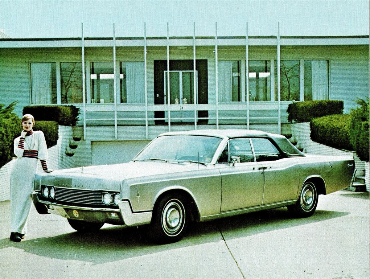 It wasn’t the stainless steel body (by Allegheny Ludlum) that caught my eye, nor the attractive young woman, but that terrible convertible top that has a nasty fold or something [&hellip;]