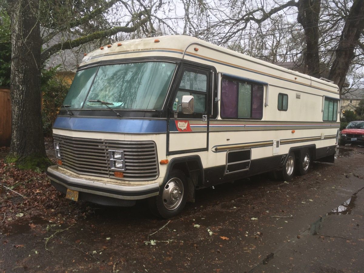80s Rv Top Curbside Camper: Holiday Rambler Imperial - Relive The '80s, At The ...