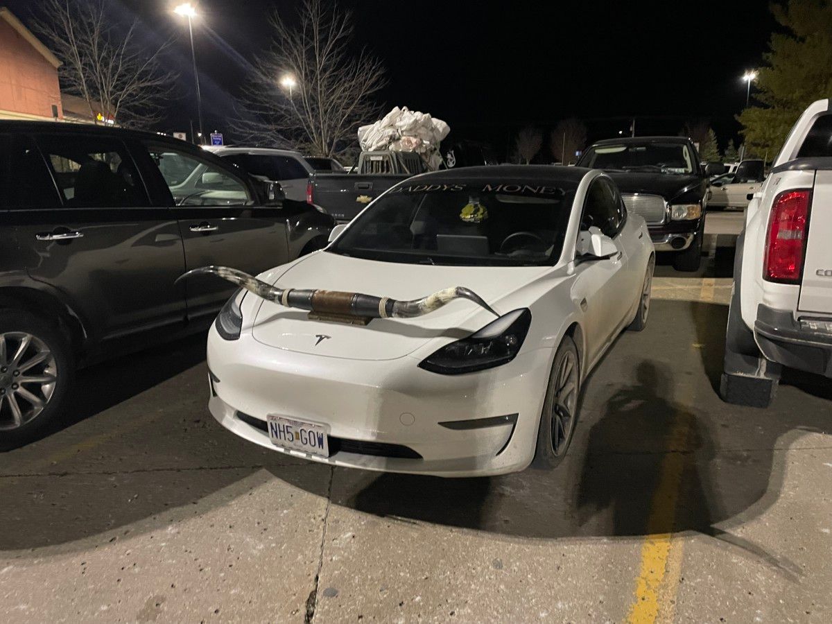 Jason Shafer shot and shared this with a few of us in an email last night, and we had some choice comments. Now it’s your turn. Just keep it civil, [&hellip;]