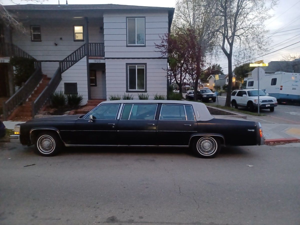 Jerome Solberg found and posted a car that’s become quite rare on the streets anymore: a Cadillac six door sedan. This is not the factory extended wheelbase limo, like the [&hellip;]