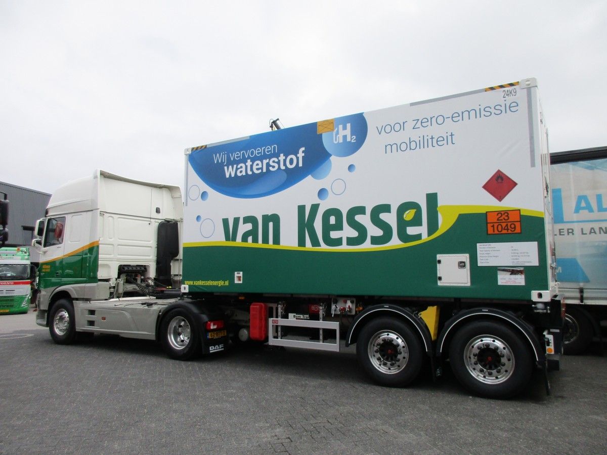 Van Kessel - DAF XF 480 FT and Pacton semi-trailer - 2
