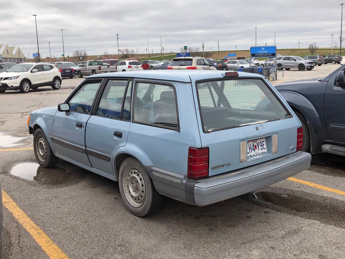 For those of us who are fascinated by automotive minutiae, car models that were produced for a partial year hold special allure.  Ford churned out several examples over the decades [&hellip;]