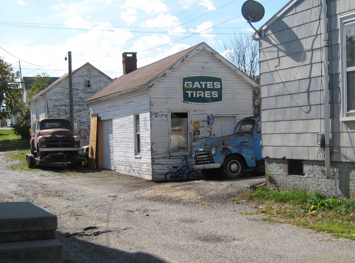 Cohort Pic(k) Of The Day: Back Alley Scene By John Lloyd, at the Cohort.