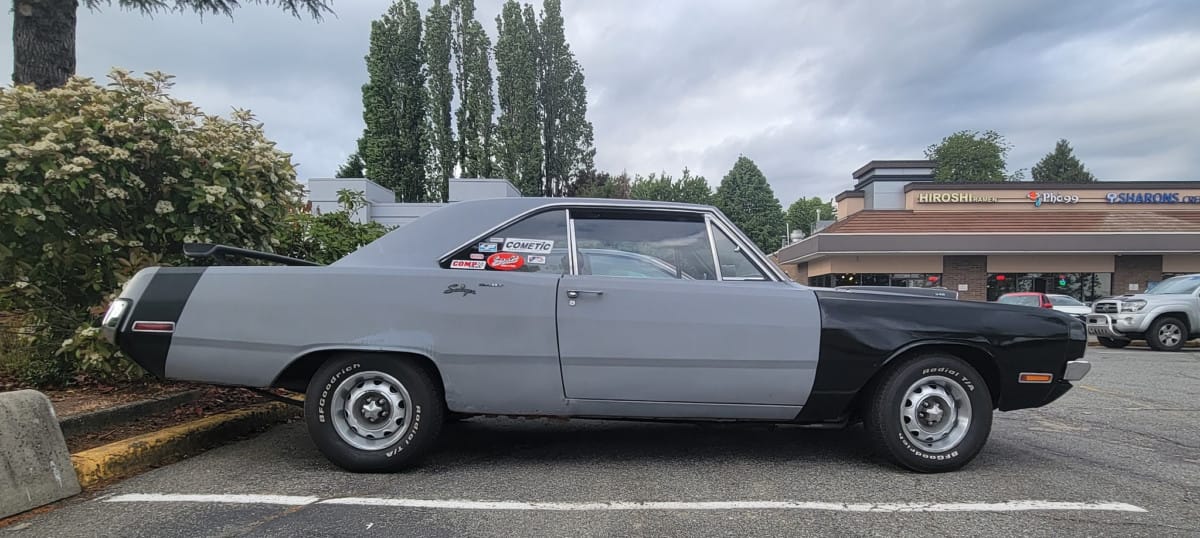 Cohort Pic(k) Of The Day: 1970 Dodge Dart Swinger – Black On Gray