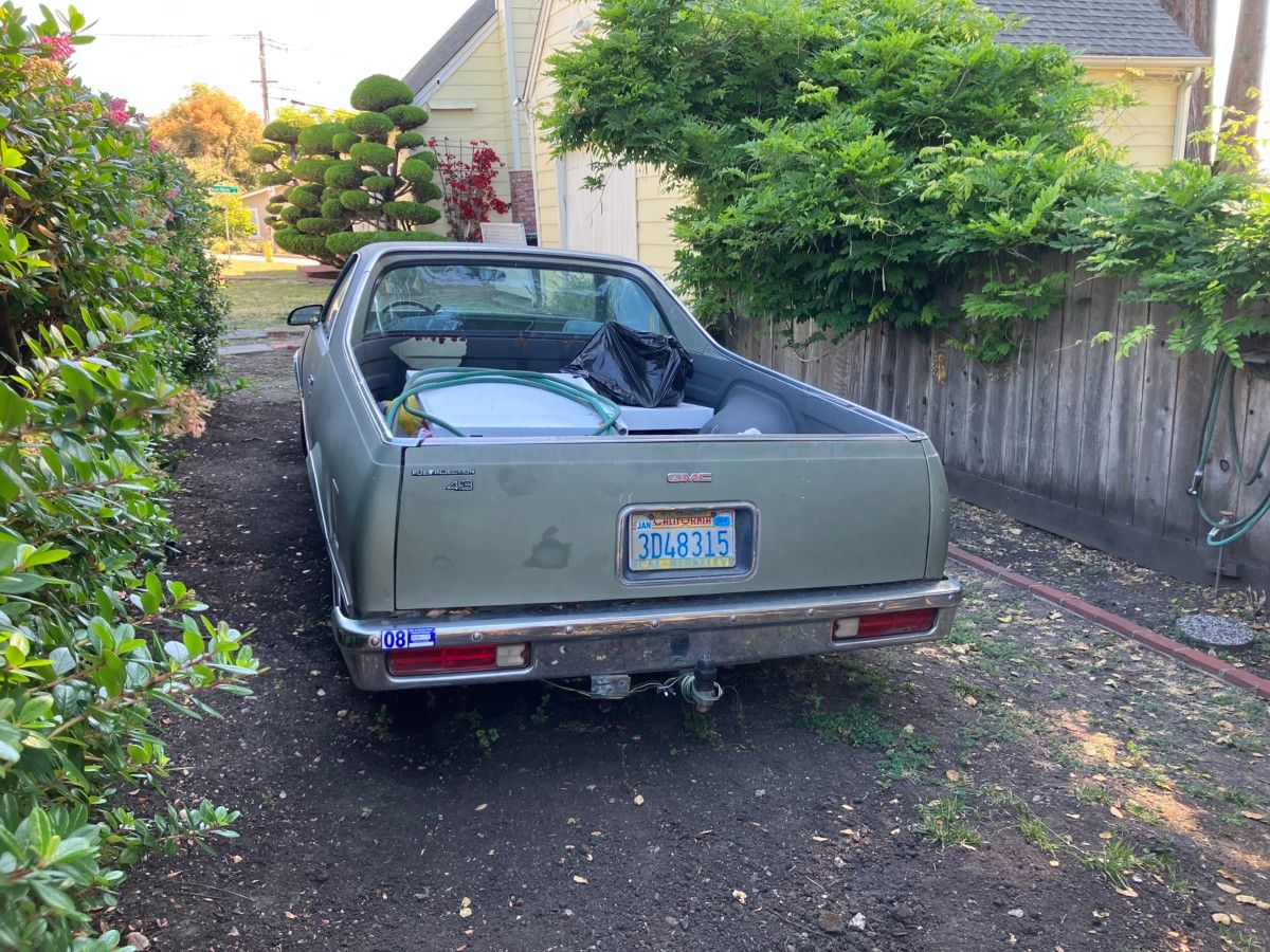 I’ll start with the one that I’ve never seen moved more than a few feet, though it does have current registration; the residential street parking sticker looks surprisingly new for [&hellip;]