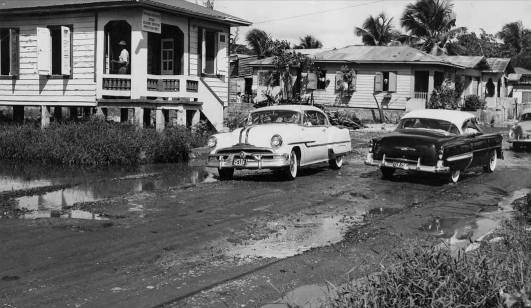 Here is a bunch of snapshots I had restrained myself from sharing, for fear of turning CC into my own Cars of the Tropics site. Regardless, the time has come. [&hellip;]