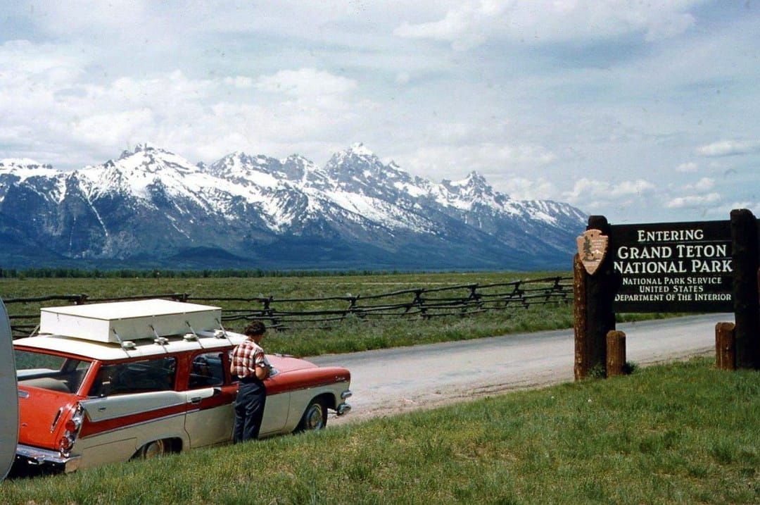 Here’s another gallery of images from the past, this time with a bunch of sightseers having a grand time. And riding some sweet wheels. As with other recent posts, these [&hellip;]