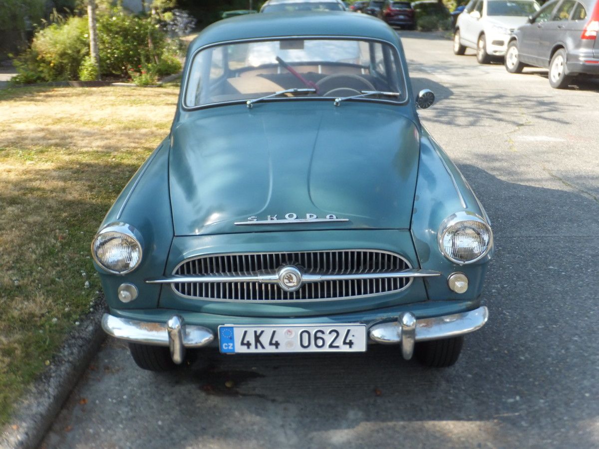 Here is an unexpected find by Staxman at the Cohort, a 1960 Škoda Octavia roaming the streets of the USA. And mind you, this is not a recent gray import [&hellip;]