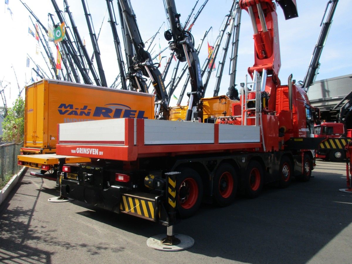 Van Grinsven - 2012 Volvo FH16 10x4*6 - 2