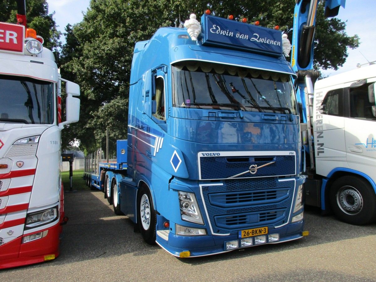 Van Zwienen - 2018 Volvo FH 6x2*4