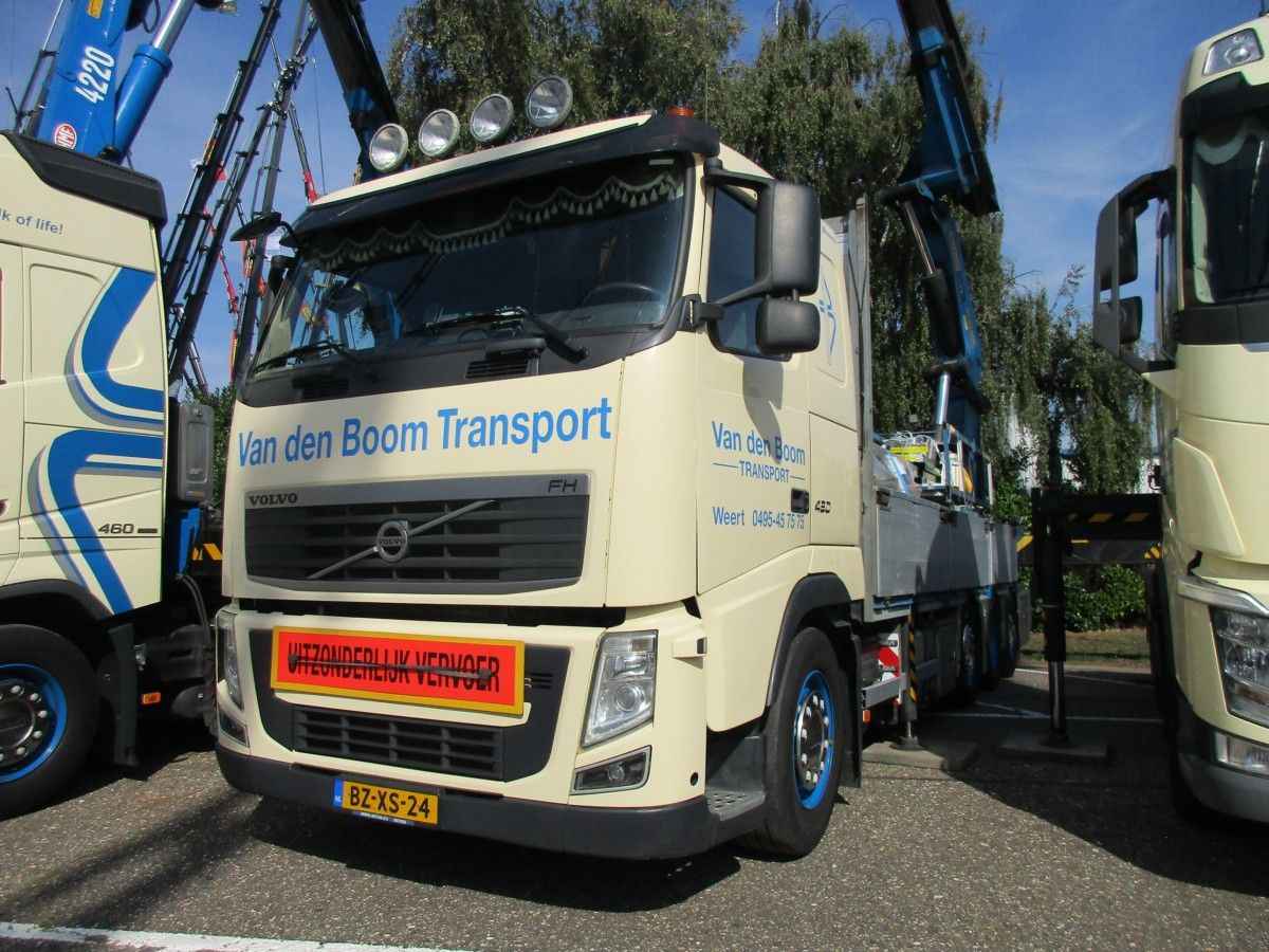Van den Boom - 2012 Volvo FH 8x2 tridem