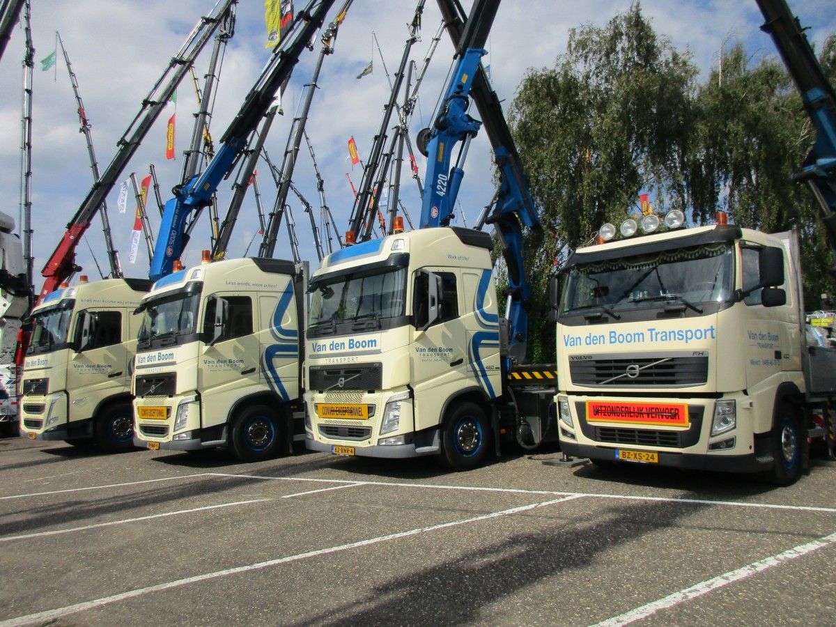 Van den Boom Transport - Volvos
