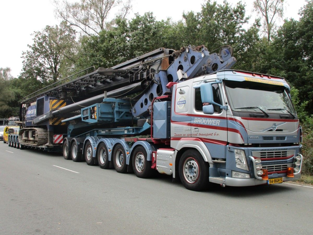 The Brouwer haulage company from the Netherlands is a third generation family business and is specialized in city logistics. More specifically: transporting king-sized, tracked machines deep into built-up areas and [&hellip;]