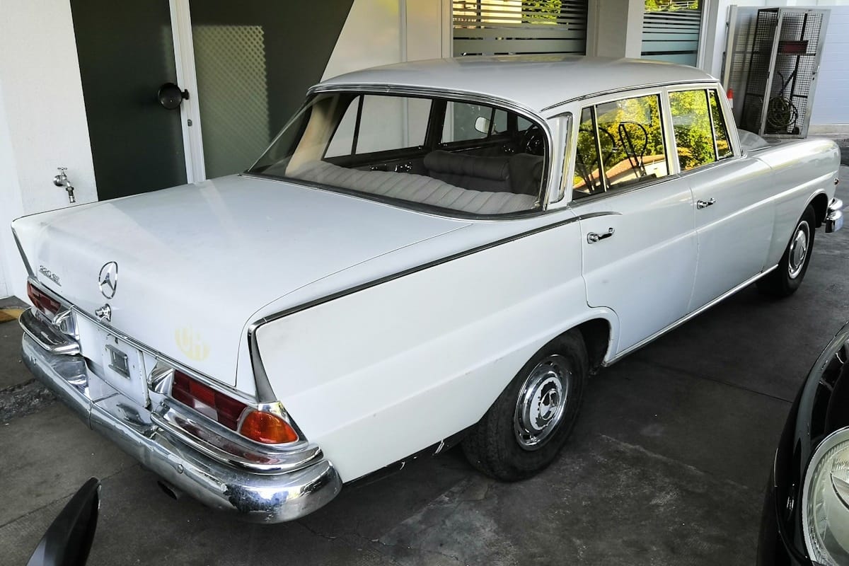 Can you believe there hasn’t been a proper long-form CC post about the 220 Fintail? We’ve virtually had the entire W110/W111 roster, be it the 230S or the 200 saloon, [&hellip;]