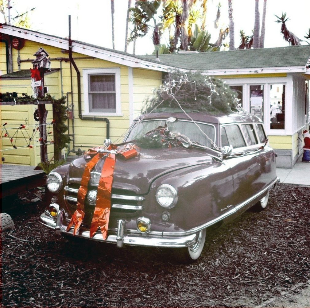 Here’s our vintage snapshot gift for today: a neat bathtub Nash with a Christmas tree included. Even if the Nash doesn’t do it for you, the tree has to count [&hellip;]